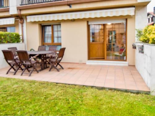 Apartamento Coqueta Y Luminosa Casa Con Jard�n