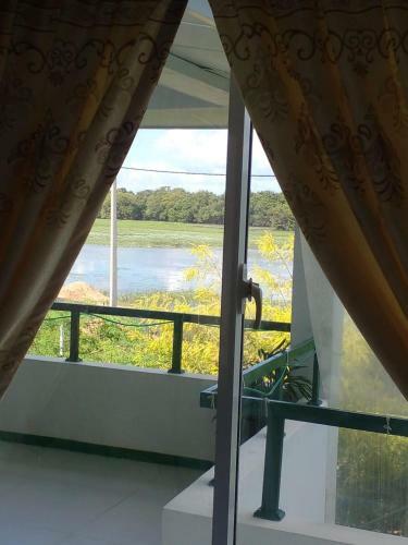 Lake Edge Dambulla