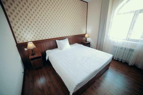 Erkin Palace Hotel