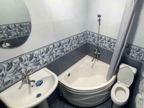 Hostal Guest House Art Postindoz