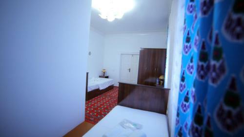 Hostal Qutlug Qadam Guest House