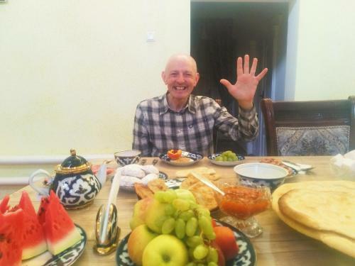 Hostal Qutlug Qadam Guest House