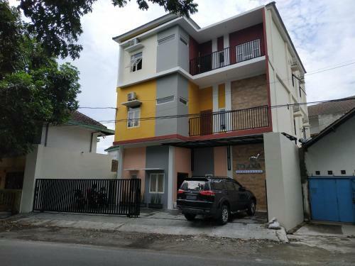 Hostal Solota Kostel Syariah