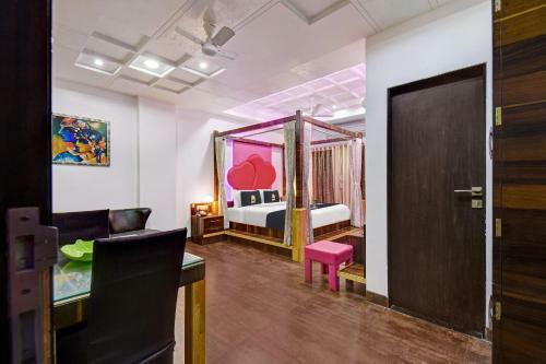 Townhouse Oak Hotel Hillview
