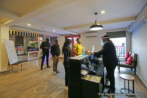 Townhouse Oak Hotel Hillview