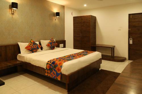 Hotel Varsha Inn