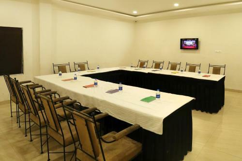 Hotel Varsha Inn