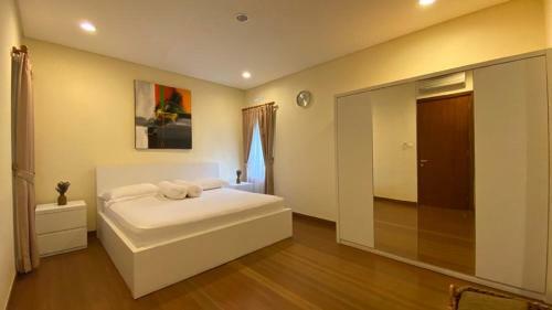 Luxurious Modern Villa At Vimala Hills