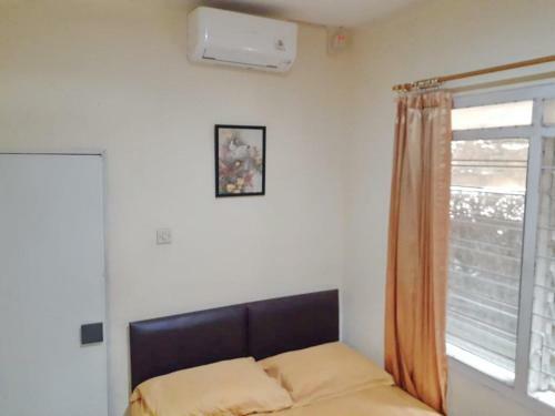 Hotel Kost Carmelia Syariah Baranangsiang Bogor