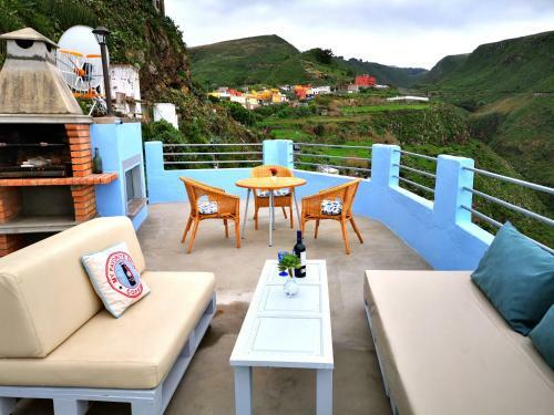 Casa Cueva Azul