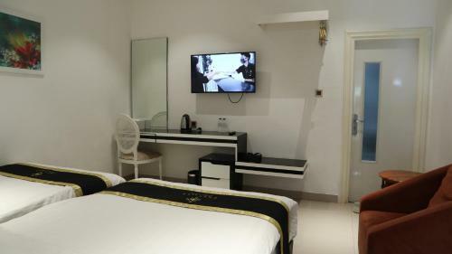 Hotel Chevilly Resort & Camp
