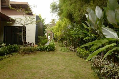Villa The Pines Vimala Hills