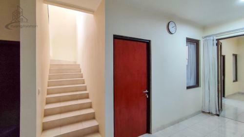 Hostal Atmosfer Guest House Sentul
