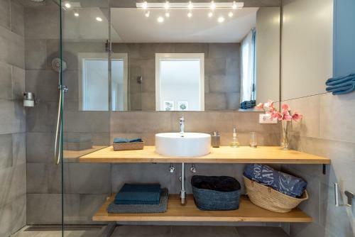 Ocean View Apartment Renovated