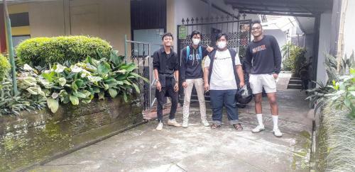 Albergue Bunk House Bogor (kostel)