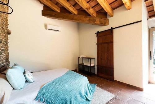 Hostal Rustic & Chic B&B
