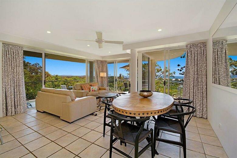 Hotel Noosa Crest Resort