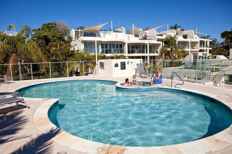 Hotel Noosa Crest Resort
