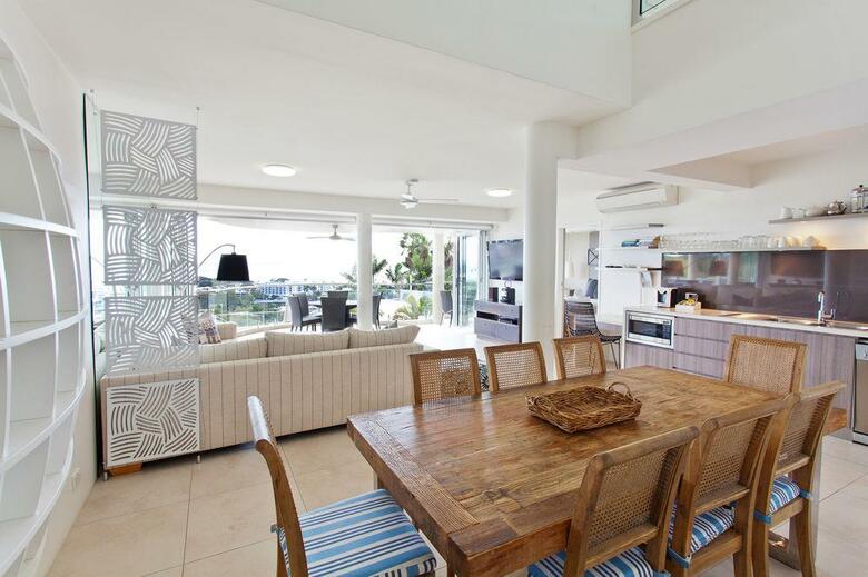 Hotel Noosa Crest Resort