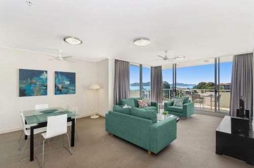 Dalgety Apartments