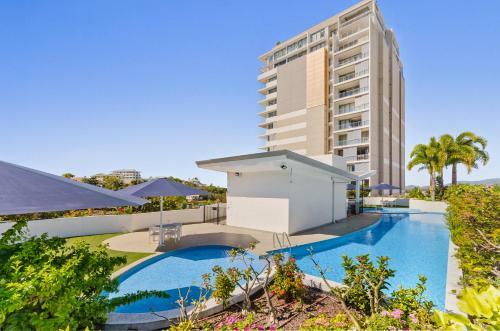 Dalgety Apartments