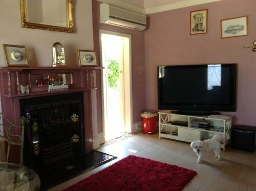 Must Love Dogs B&B & Self Contained Cottage
