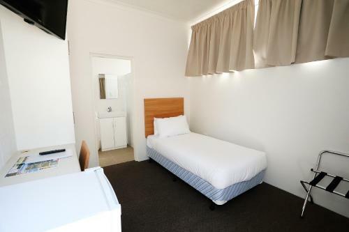 Motel Q Express