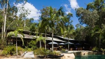 Hotel Kingfisher Bay Resort
