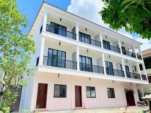 Hostal Amara House