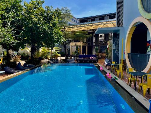 Revolution Hostels