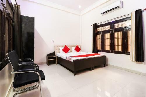 Oyo Flagship 45992 Hotel Royal