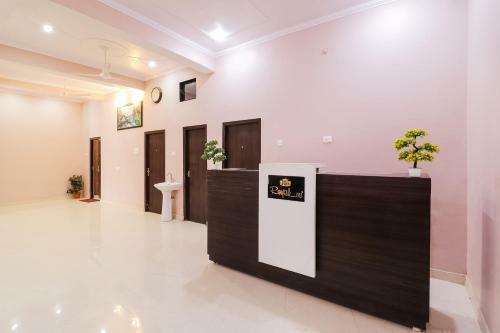 Oyo Flagship 45992 Hotel Royal