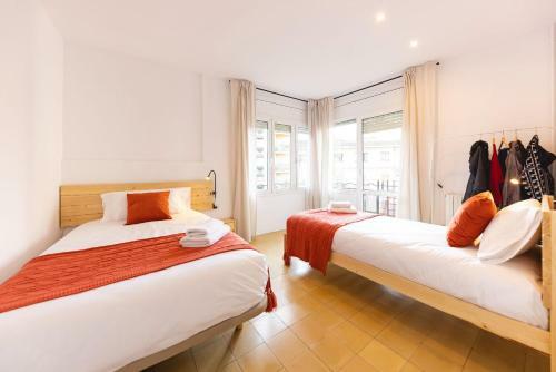 Bravissimo El Lle�, Bright 4-bedroom Apartment