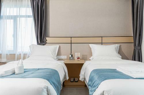 Ark Hotel