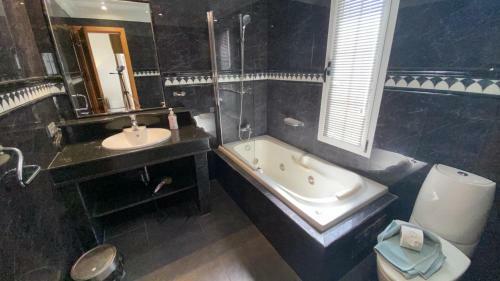 Magnificent Villa El Palacete Sleeps 20