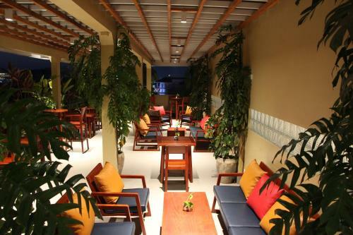 Indra Hotel