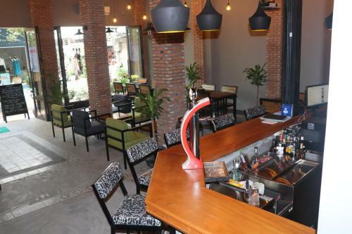 Feliz Hostel Cafe & Bar