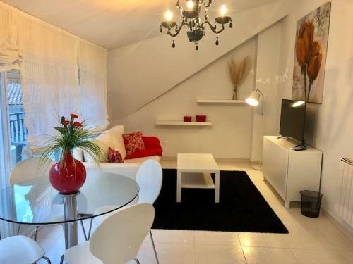 Apartamento �tico En El Centro De O Grove