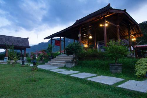 Balkondes Majaksingi Borobudur