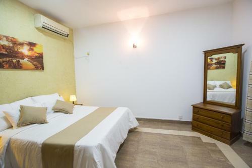 Hotel Maple Tree Residencies
