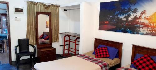 Hostal Hotel 100