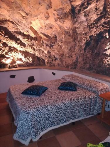Casa Cueva El Perucho
