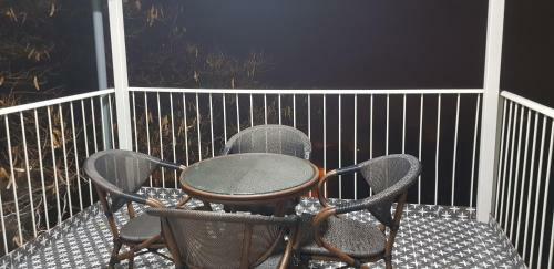 Hostal Sunrise Bhermon
