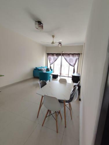 Apartamento Pelangi Utama Condo Room For Rent