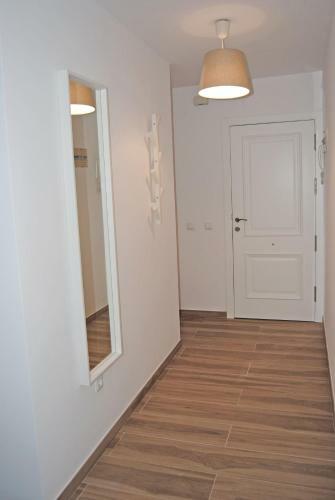 Recently Refurbished Apartment With Sea Views.