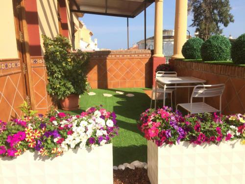 Apartment With Private Patio