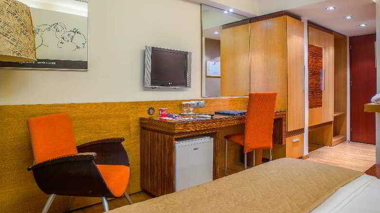 Hotel Astoria Capsis
