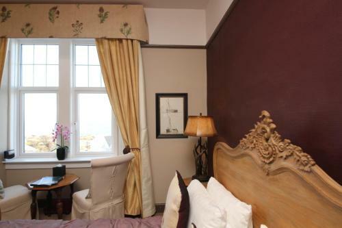 West Highland Hotel(.)