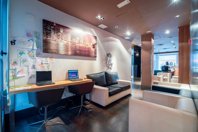 Hotel Petit Palace Tres Cruces