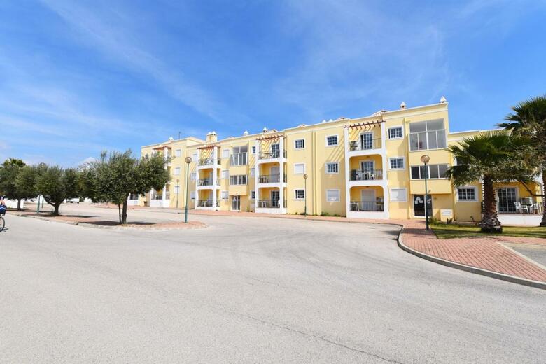 Aparthotel Praia Da Lota Beachfront Resort - Hotel & Apartments